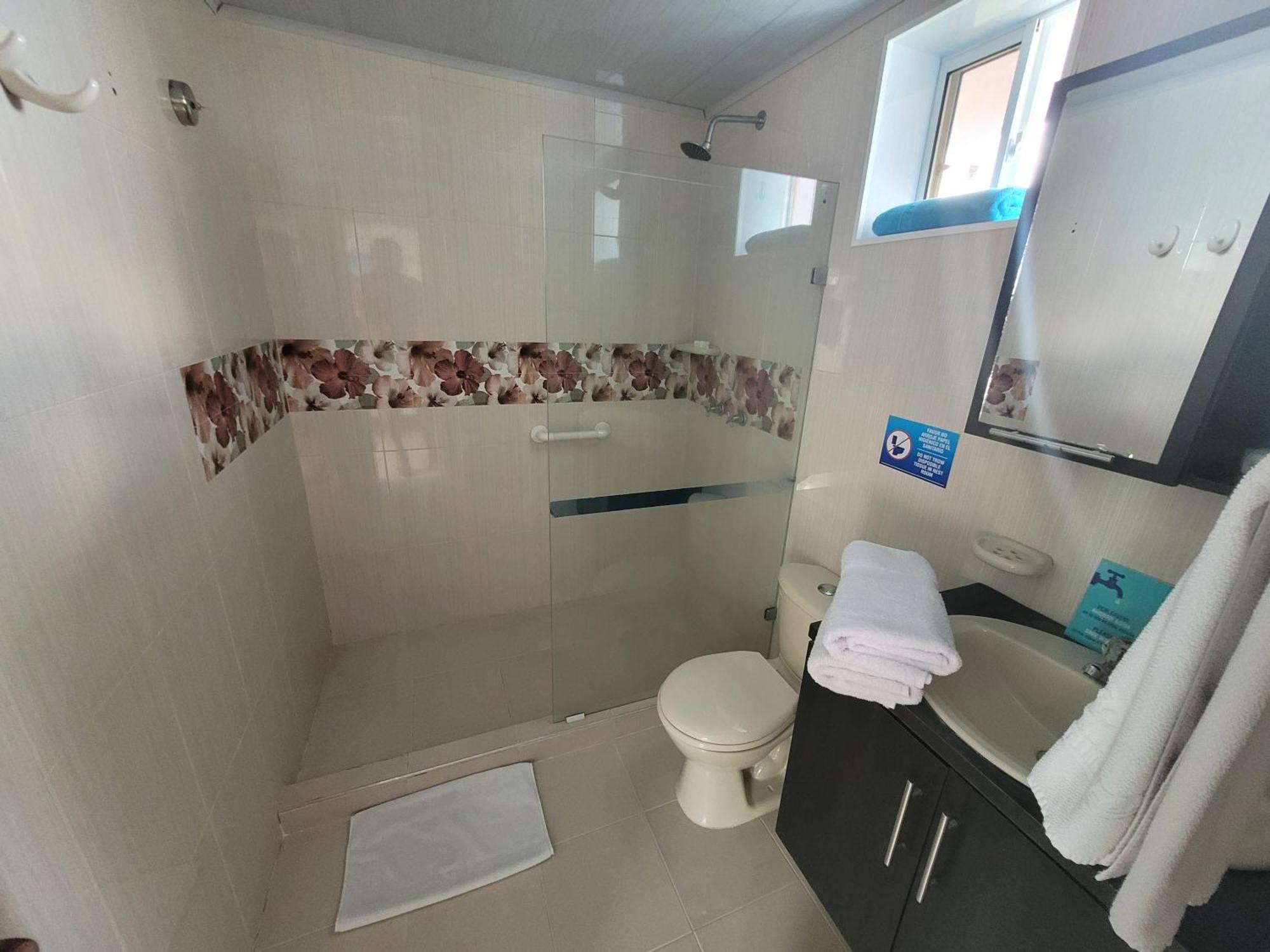 Hotel Posada Del Mar Fresh Water Bay Rom bilde